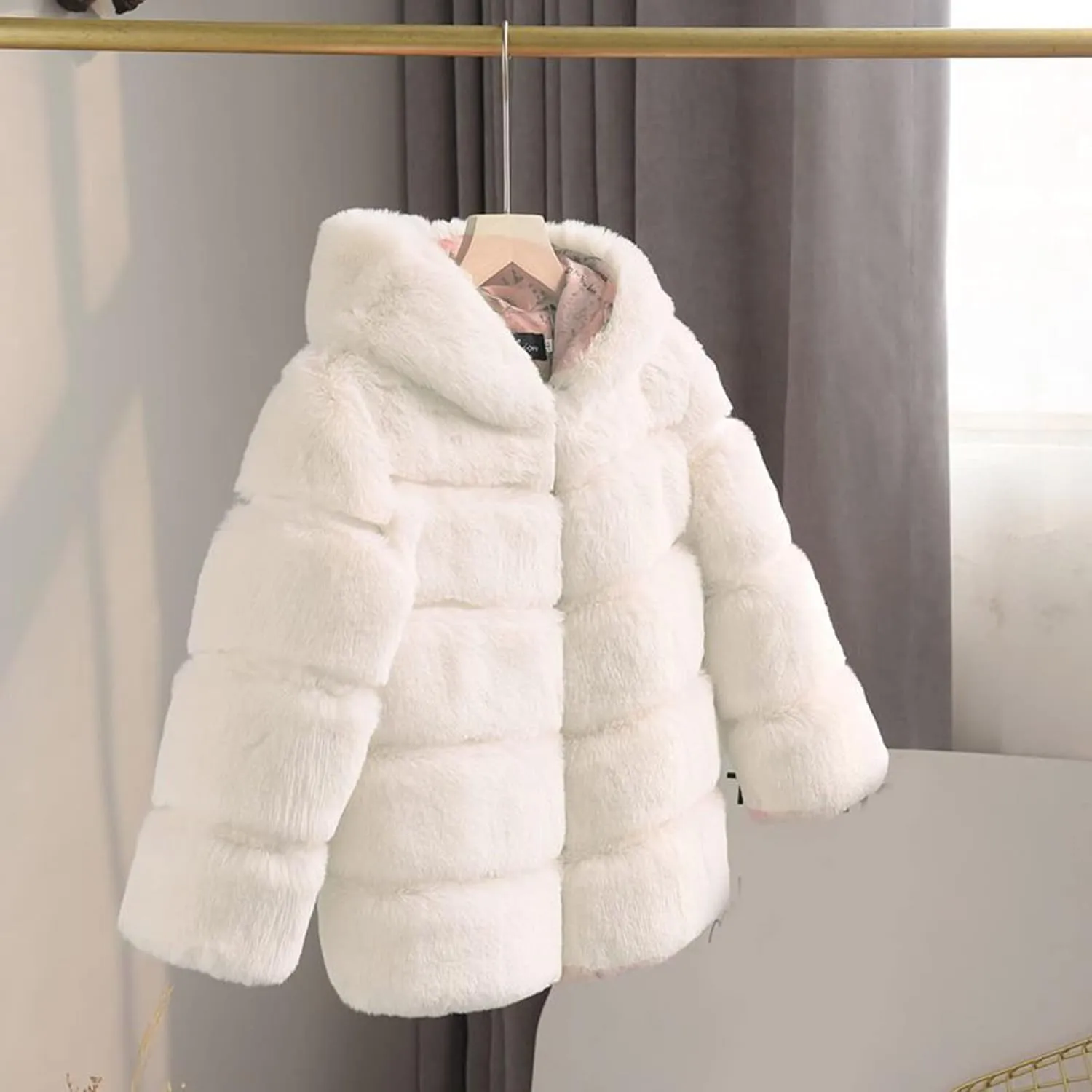 Girls Faux Fur Jacket Plush Sherpa Teddy Coat with Hood Toddler Winter Coats Warm Fuzzy Jackets Trendy Outerwear