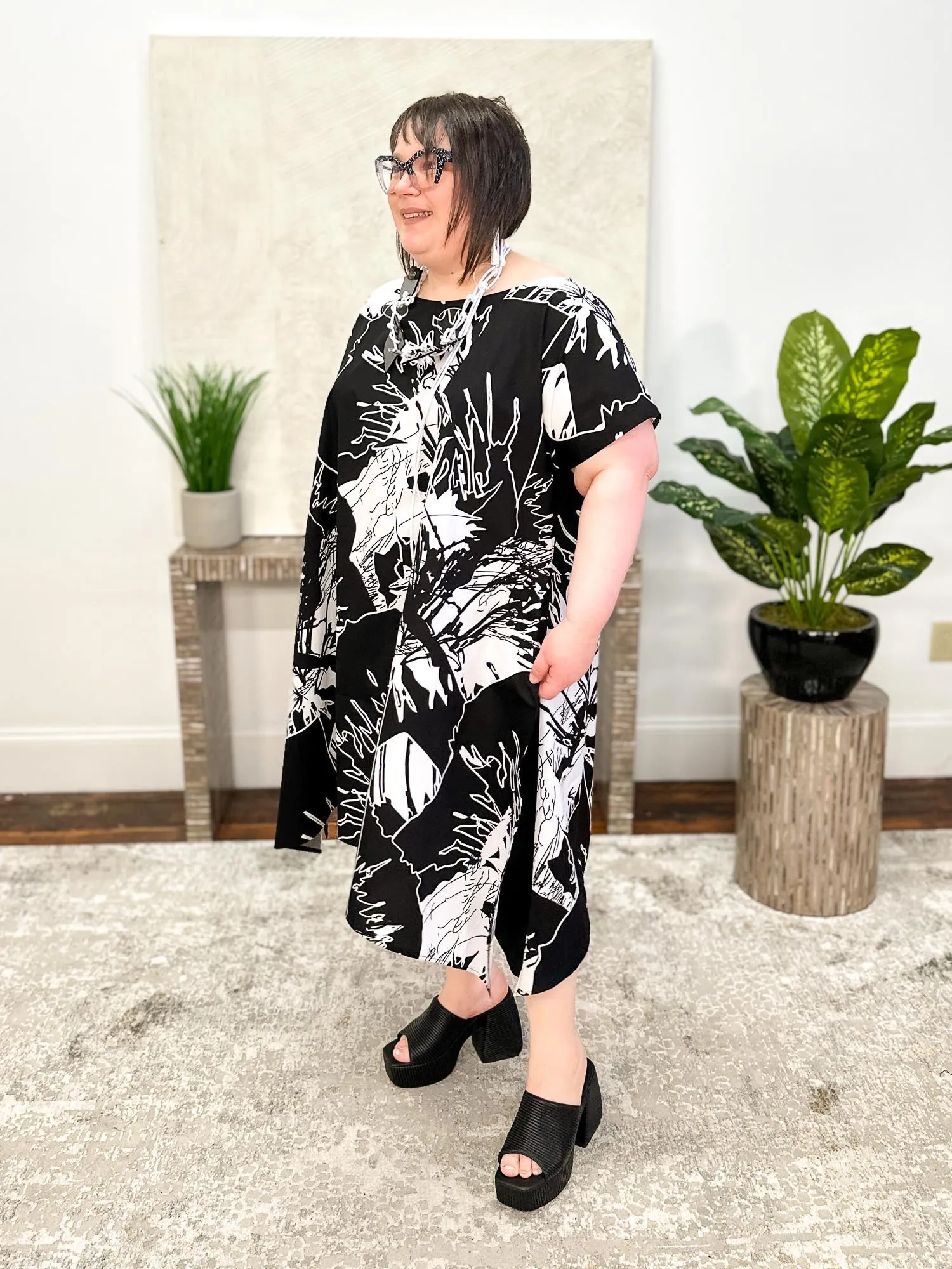Sara Tunic, Black/White