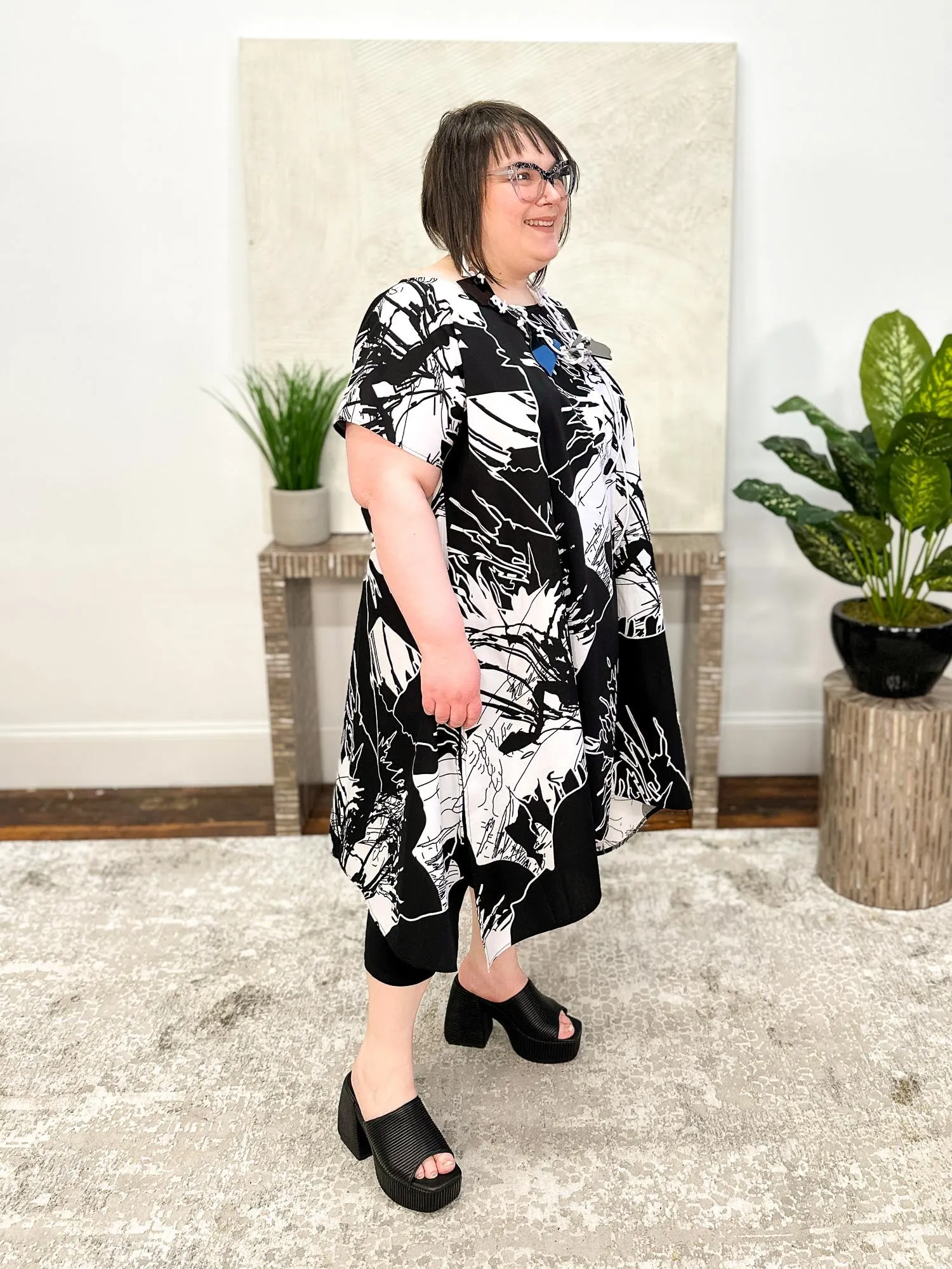 Sara Tunic, Black/White